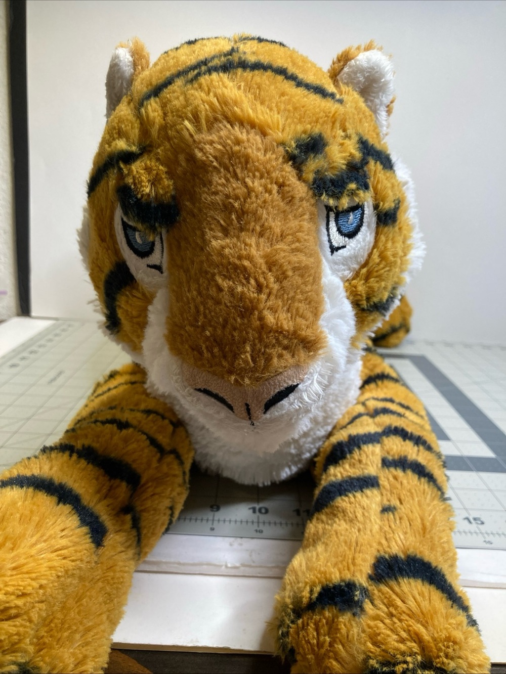 IKEA Large Orange Tiger DJUNGELSKOG Plush Tiger 28”embroidered Eyes Retired